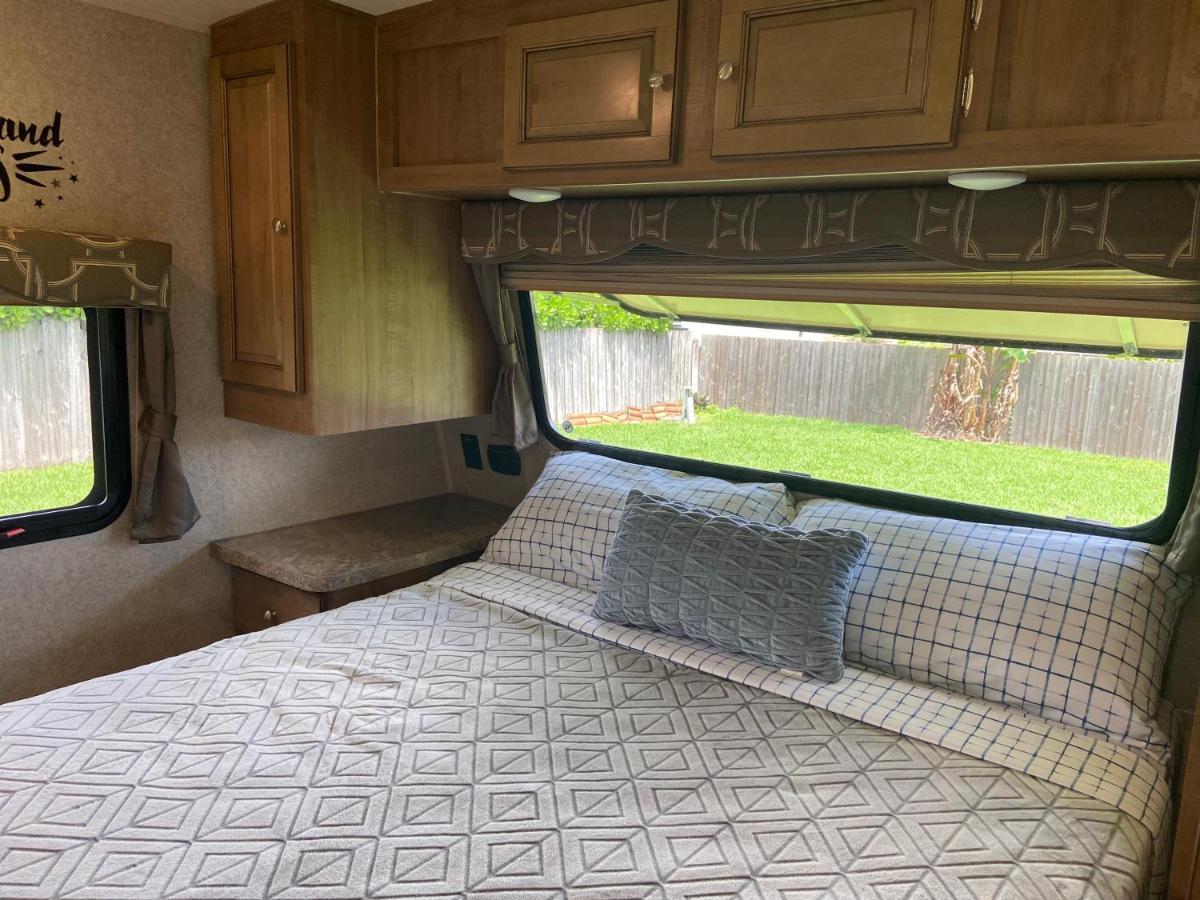 Cozy Camper - Free Parking Hotel Miami Luaran gambar