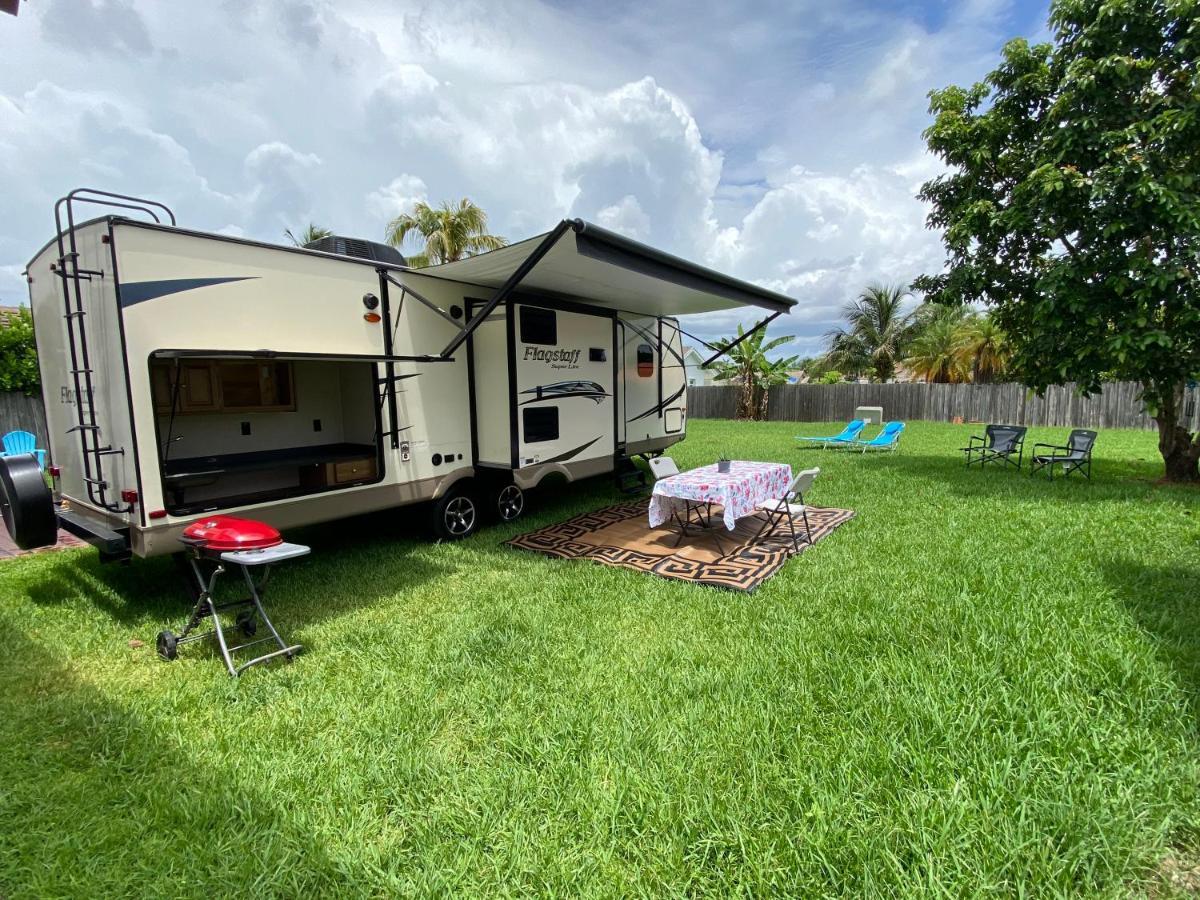 Cozy Camper - Free Parking Hotel Miami Luaran gambar