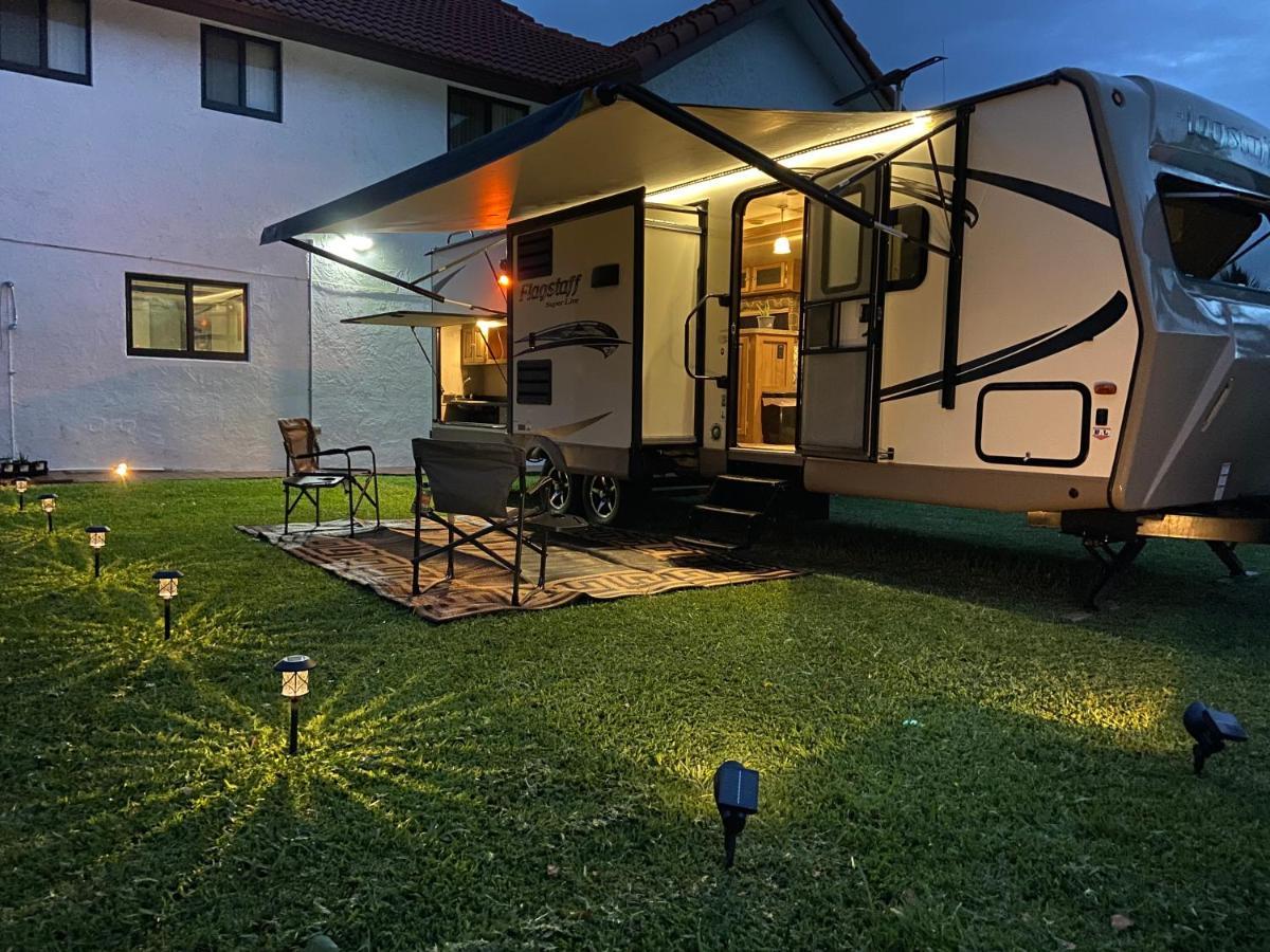 Cozy Camper - Free Parking Hotel Miami Luaran gambar